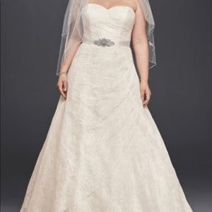 Ivory Lace Wedding Dress size24Tulle size20